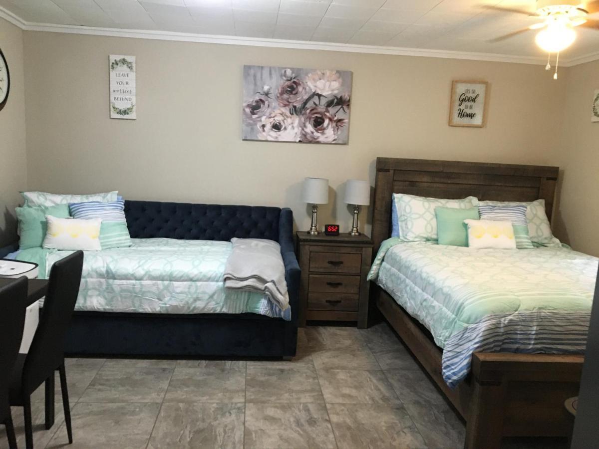 Just Like Being At Home- Newly Renovated Unit North Troy المظهر الخارجي الصورة