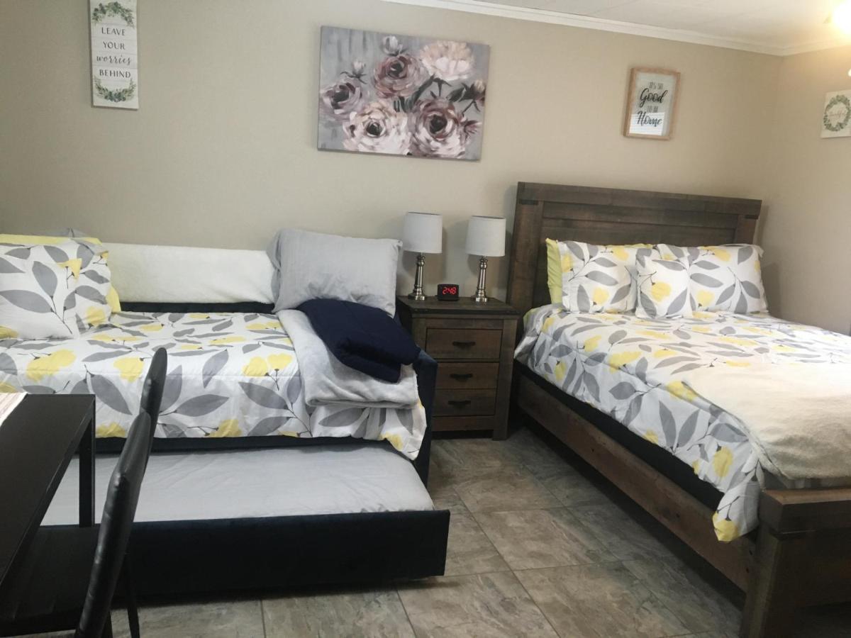 Just Like Being At Home- Newly Renovated Unit North Troy المظهر الخارجي الصورة